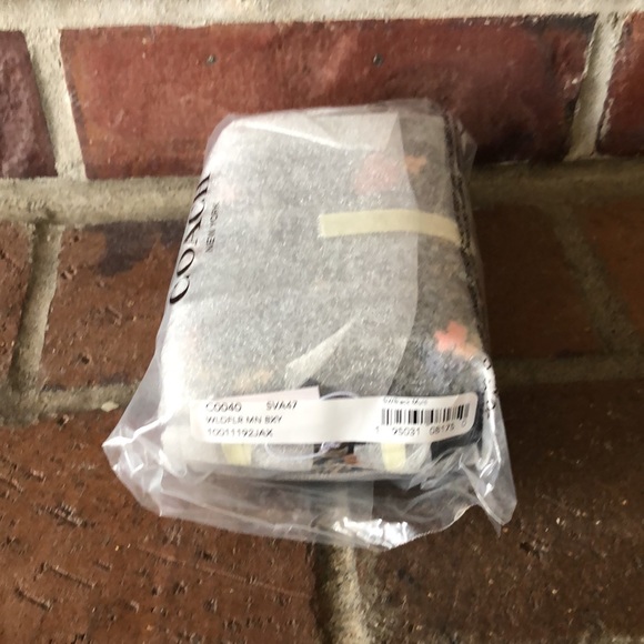 COACH Mini Boxy Cosmetic Case💄 - Wildflower Print - Picture 2 of 5